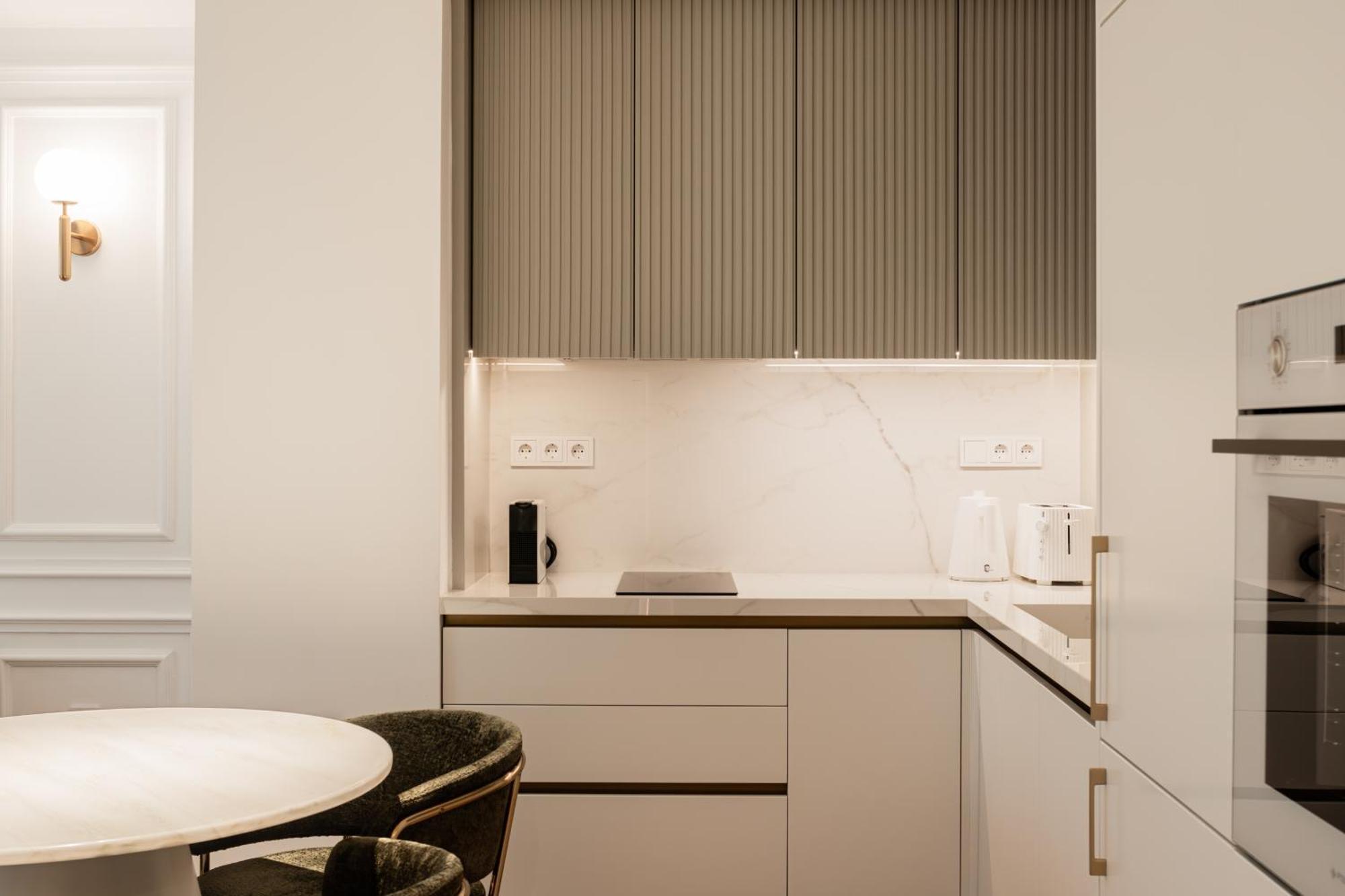Elegant Apartment A Breath Away From The Acropolis Athènes Extérieur photo